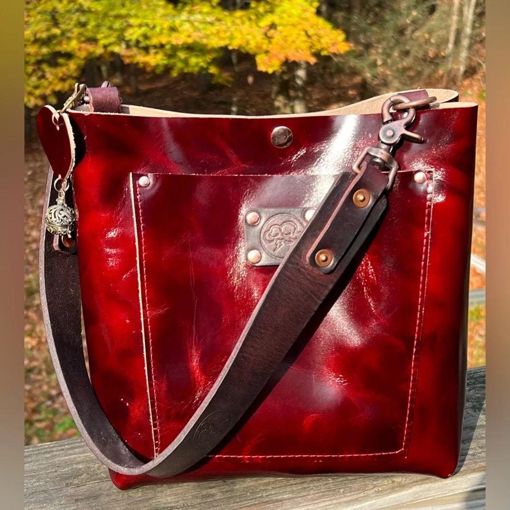 [SOLD] Artisan Made Original Little Raincloud Leather Goods Small Shoulder Bag. - Picture 11 of 14